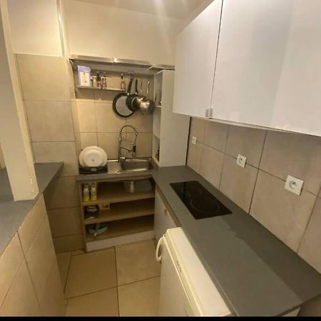 Studio Confortable -Musee Grevin - Musee Du Louvre - Grand Boulevard - 2 Pers Apartamento Paris Exterior foto